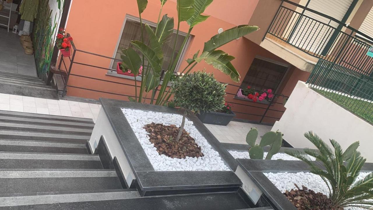 Hotel Portum Giardini-Naxos Kültér fotó